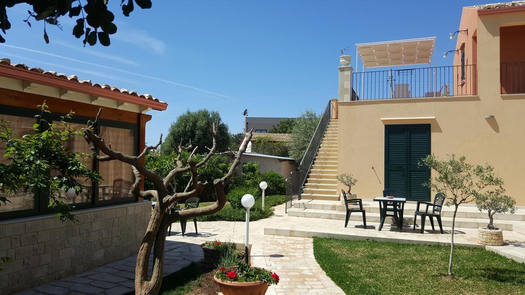Villa Alla Corte Di Nonna Maria Pozzallo Exterior foto