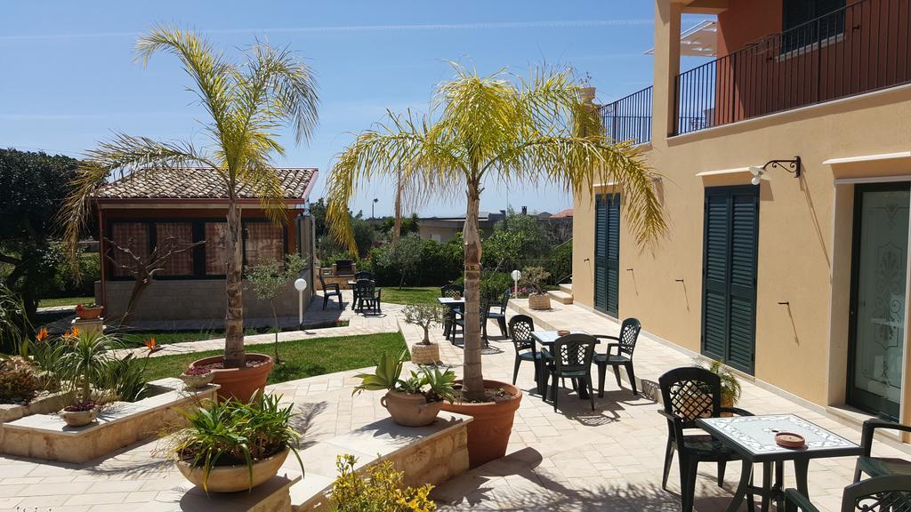 Villa Alla Corte Di Nonna Maria Pozzallo Exterior foto